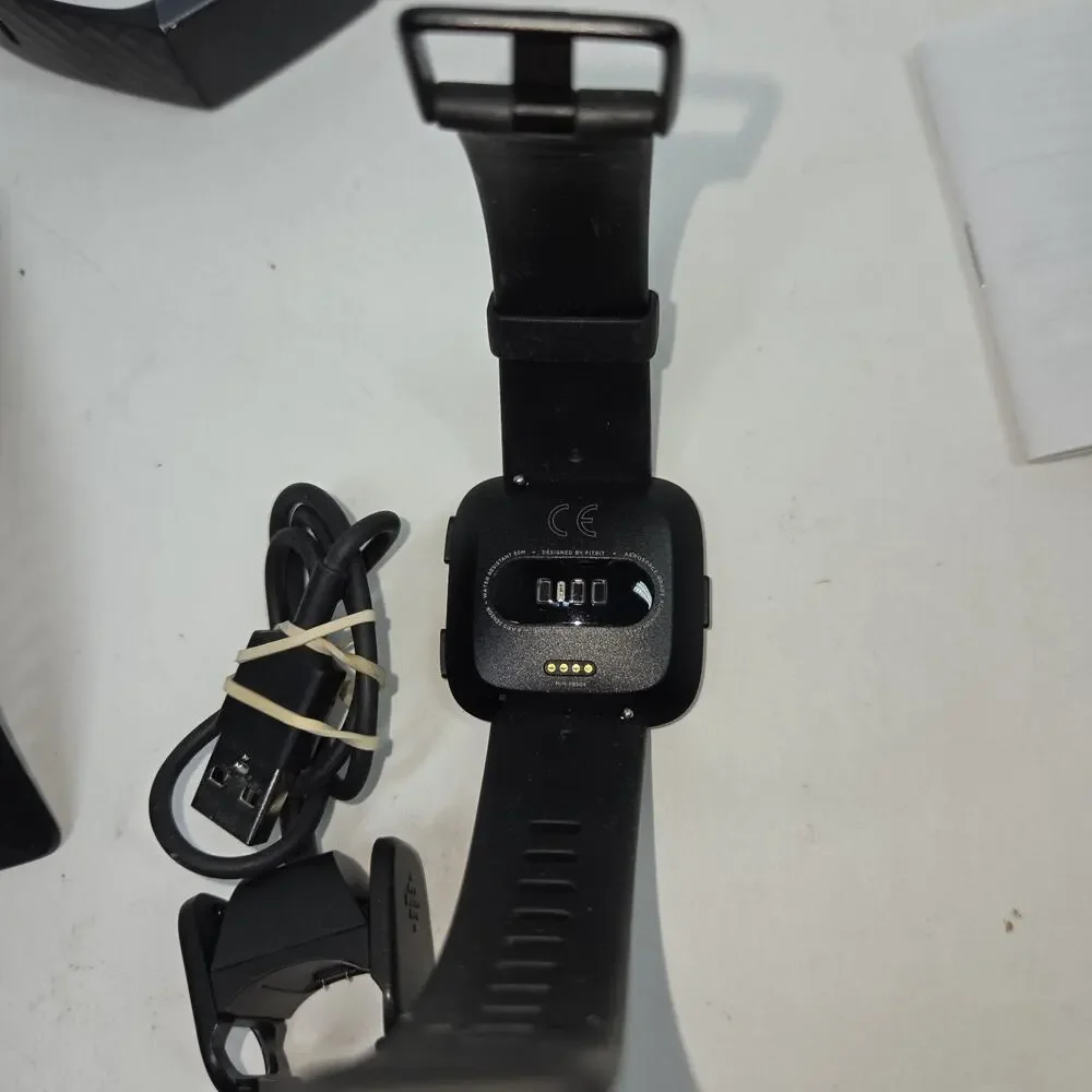 Fitbit Versa Smart Watch Lot For Repair